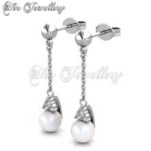 Dangling Elegant Pearl Earrings