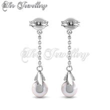 Dangling Elegant Pearl Earrings