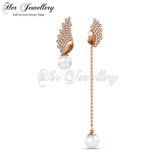 Dangling Wing Pearl Earrings