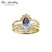Trio Voga Alexandrite Ring
