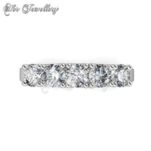 Swarovski Crystals Queen's Ring‏ - Her Jewellery