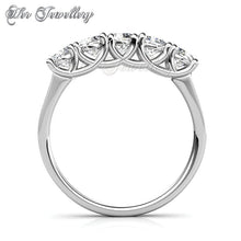 Swarovski Crystals Queen's Ring‏ - Her Jewellery